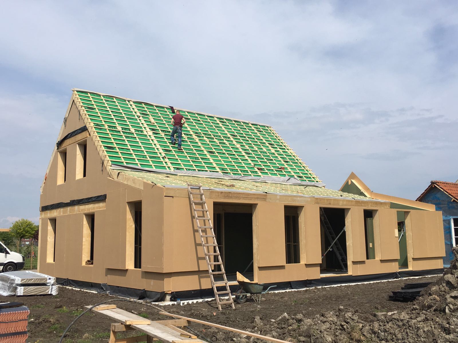 Wij leveren maatwerk casco's voor uw houtskelet woning.